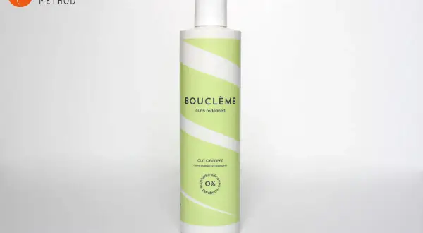 Bouteille de Curl Cleanser Bouclème, idéal pour le co wash cheveux bouclés. Sans sulfates ni parabens.