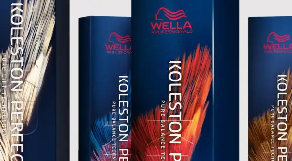 Trois boîtes de coloration Wella Koleston Perfect, avec des visuels abstraits de plumes. Le mode d'emploi est intégré au design.