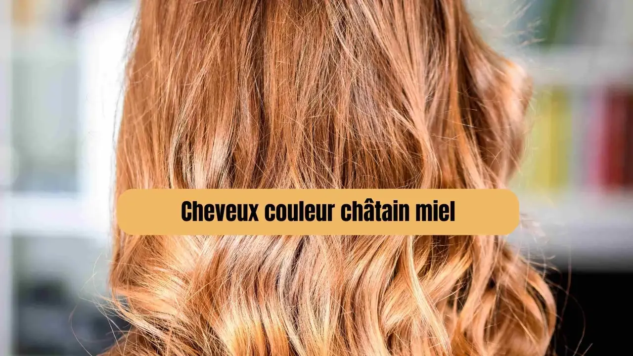 Cheveux châtain miel, une transition réussie pour passer de blonde à chatain.