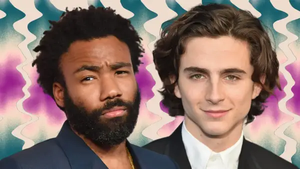 Donald Glover et Timothée Chalamet, deux styles de laisser pousser les cheveux homme, sur fond abstrait.