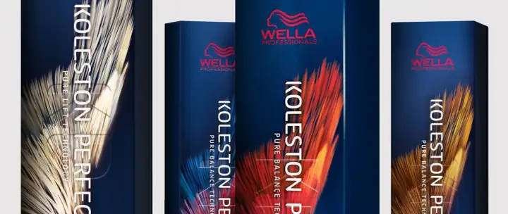 Trois boîtes de coloration Wella Koleston Perfect, avec des visuels abstraits de plumes. Le mode d'emploi est intégré au design.